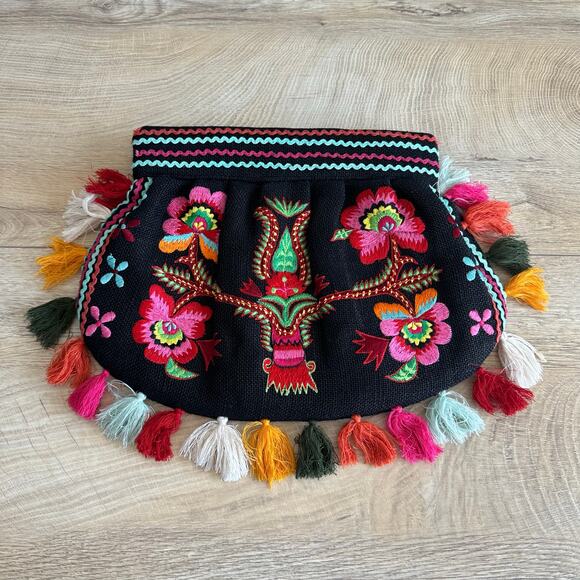 Moyna Embroidered Floral Colorful Clutch Black - Picture 6 of 9